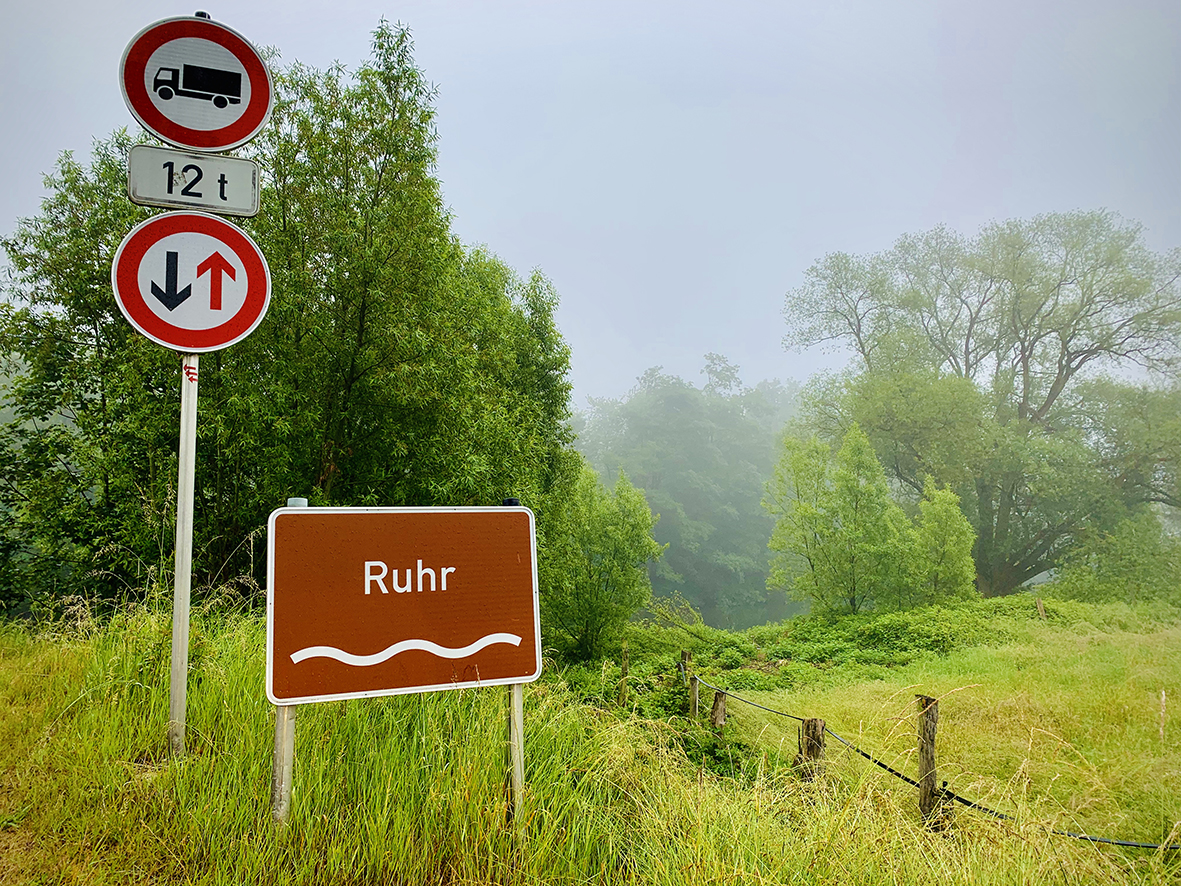 Laufabenteuer Ruhrtalradweg – Vernebelter Start In Den Tag